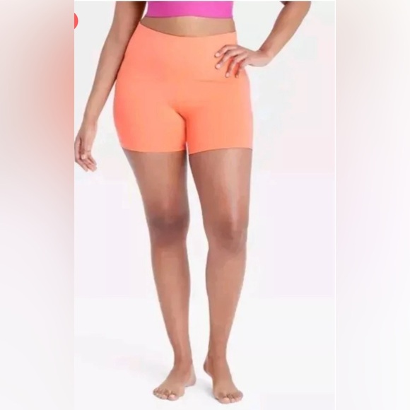 all in motion Pants - Brush sculpt, high-rise spandex shorts